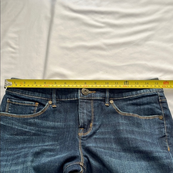 Isaac Mizrahi Dark Blue Jeans with Pink Stitching - Picture 4 of 12